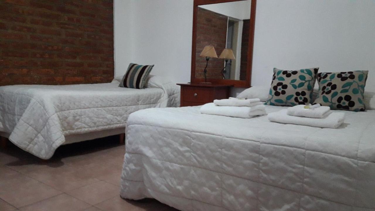Pinto Terraza Ostello Esquel Esterno foto